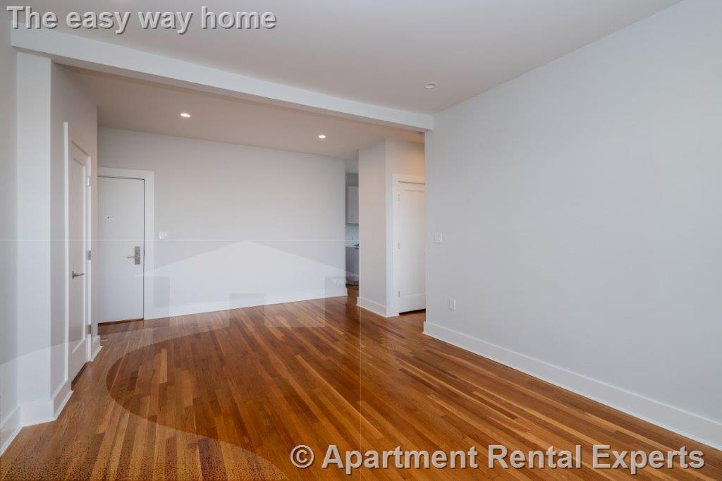 Building Photo - 18 Forest St