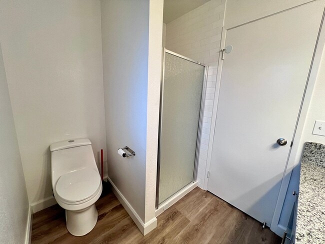 Building Photo - $2,595 Fresno St. & Bullard, 4 Bedroom House - E. Escalon Ave, Fresno