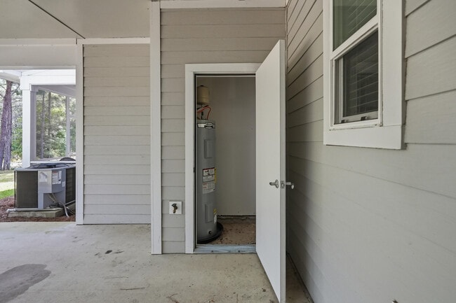 Building Photo - 246 N Sand Palm Rd