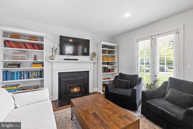 Building Photo - 4500 Eastway Ct