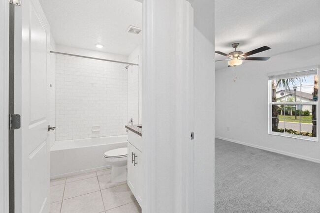 Building Photo - Like New 3/2 in Wimauma