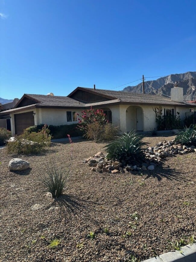 Building Photo - Low in La Quinta Cove