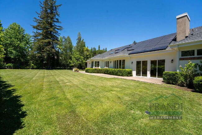 Building Photo - 121 Laurel Grove Ave