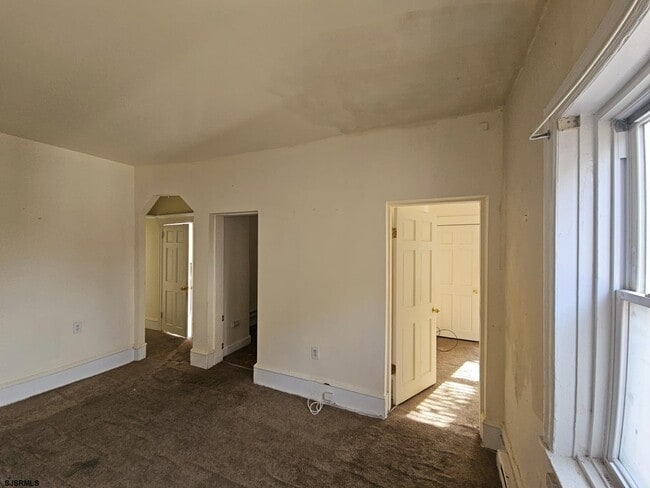 Building Photo - 3818 Ventnor Ave