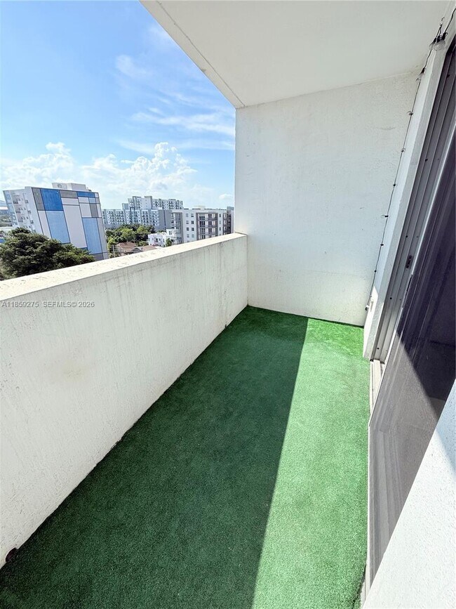 Building Photo - 36 NW 6th Ave