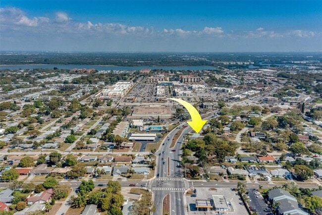 Building Photo - 11472 Park Blvd