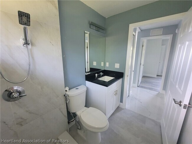 Building Photo - 3063 Morning Glory Dr