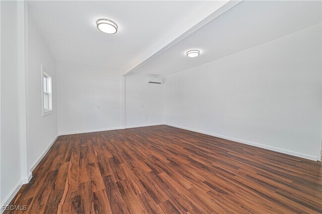 Building Photo - 6941 Hunters Rd