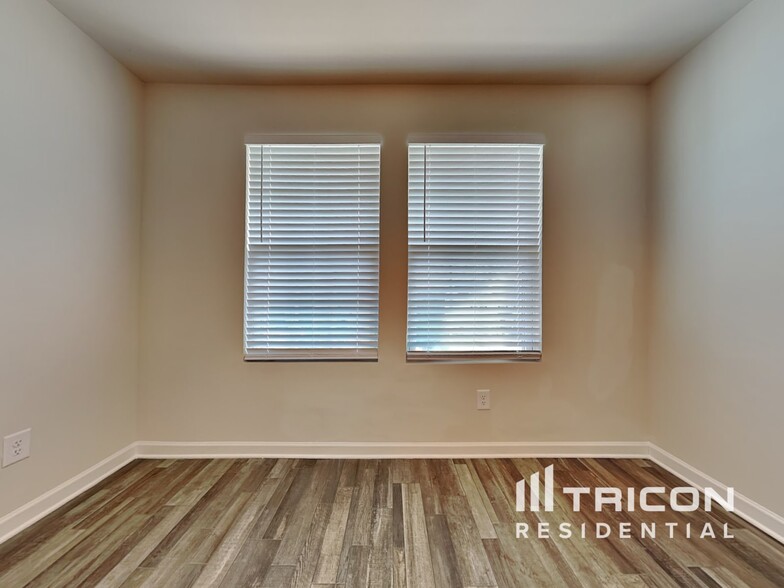 Building Photo - 357 Indian River Dr