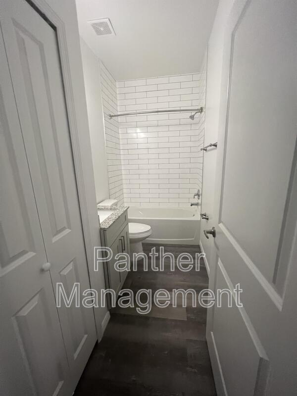 Building Photo - 4030 SW 7th Pl