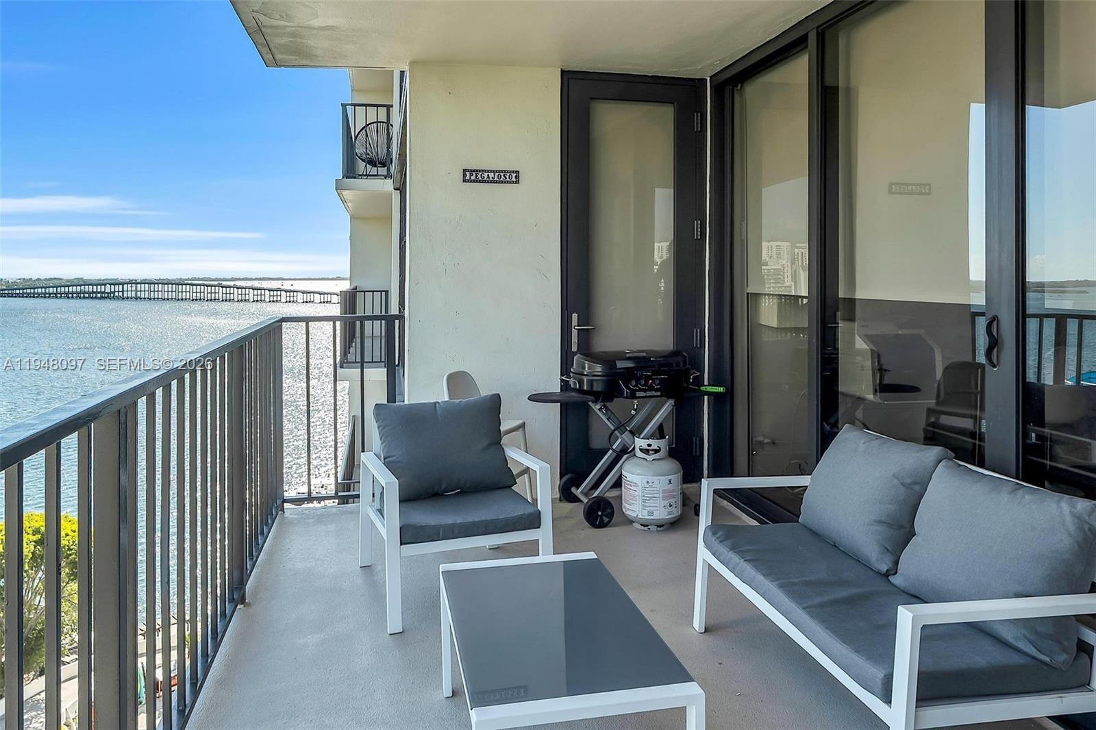 Building Photo - 1865 Brickell Ave