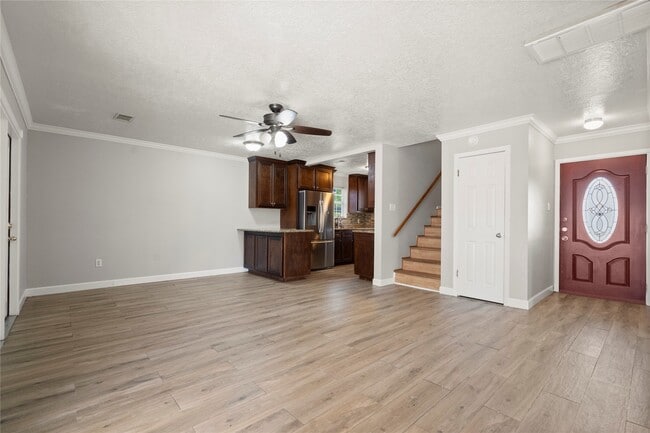 Building Photo - 907 Northbend Dr