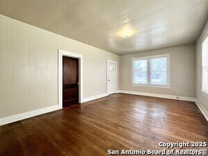 Building Photo - 124 Gifford St