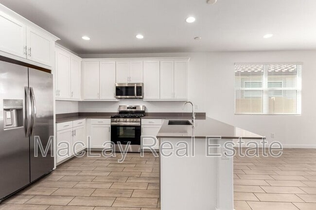 Building Photo - 36610 W Mediterranean Way