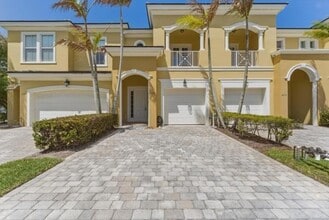 Building Photo - 6109 NW Kendra Ln