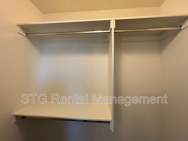 Building Photo - 2801 E 450 N