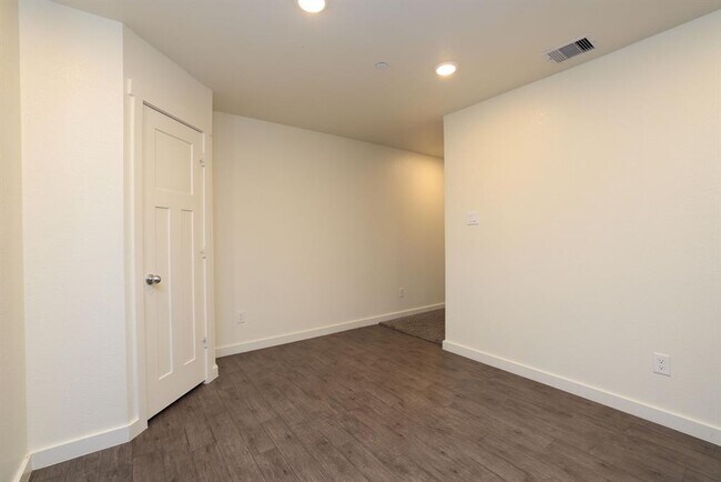 Building Photo - 21155 Gosling Rd