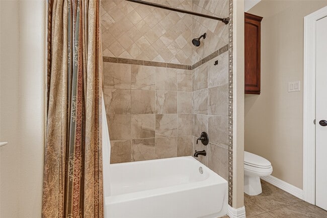 Building Photo - 2736 Cortlandt St