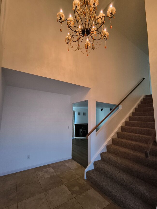 Building Photo - Beautiful and Spacious Two Story 4 Bed/3 Bath Home For Rent In Hercules!!!