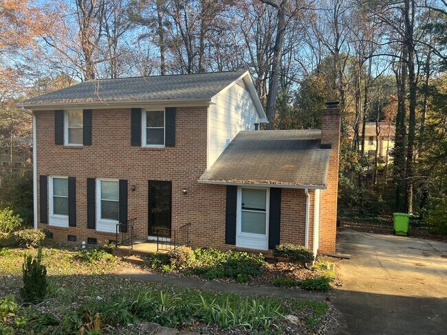 Primary Photo - 5912 Pine Tree Ct