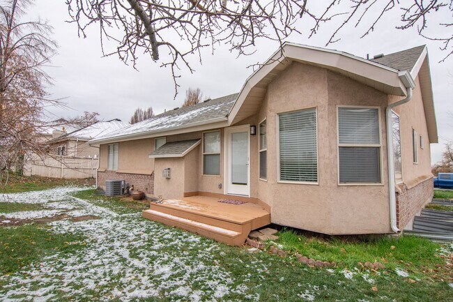 Building Photo - Bountiful Home w/ 2 Car Garage, EV Charger, & Updated Remodeling