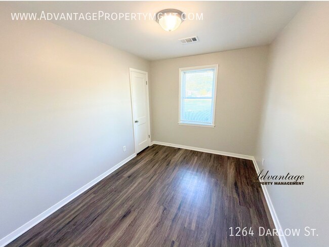 Building Photo - 1264 Darlow St