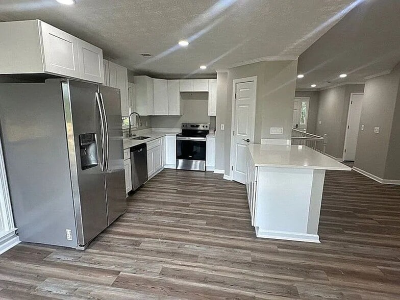 Building Photo - 4010 Milford Trail