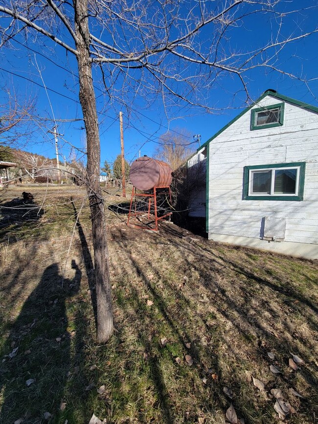 Building Photo - 1 bed/1 bath in Adin CA