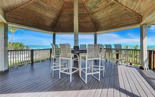 Building Photo - 1111 Crandon Blvd