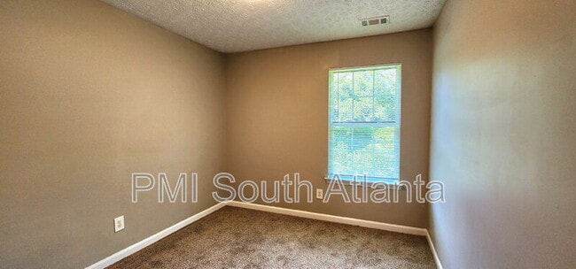 Building Photo - 1745 Carrington Dr