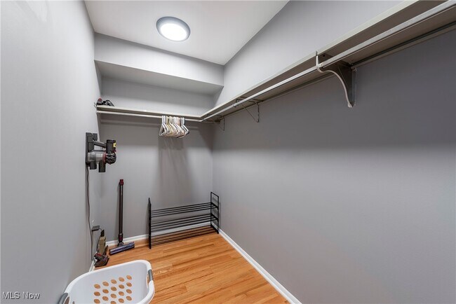 Building Photo - 12550 Lake Ave