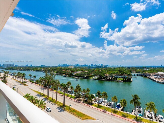 Building Photo - 5005 Collins Ave