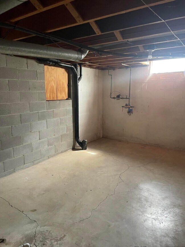 Building Photo - 3287 Willington Dr