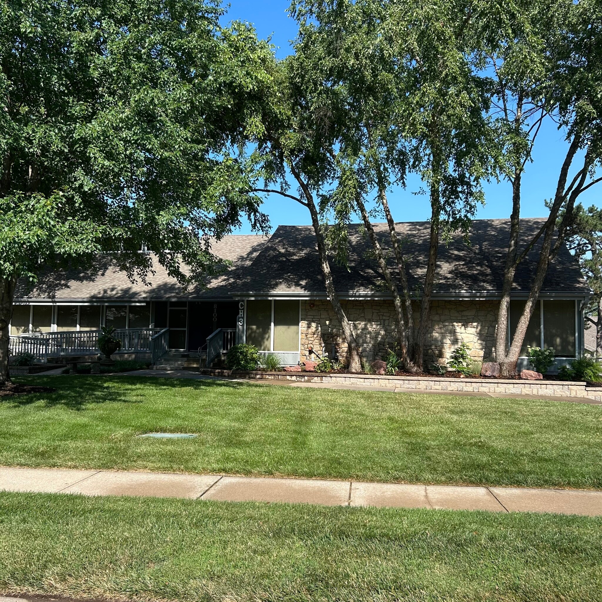 Building Photo - 8175 Monrovia St