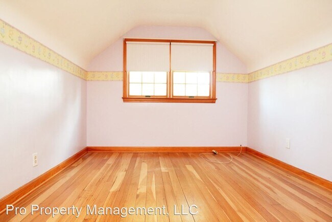 Building Photo - 3 br, 1 bath House - 14 Lynn Circle