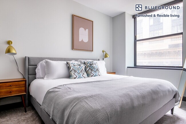 Building Photo - 29 S LaSalle St