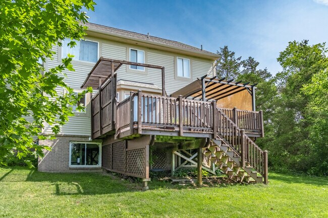 Building Photo - 7878 Greene Farm Dr
