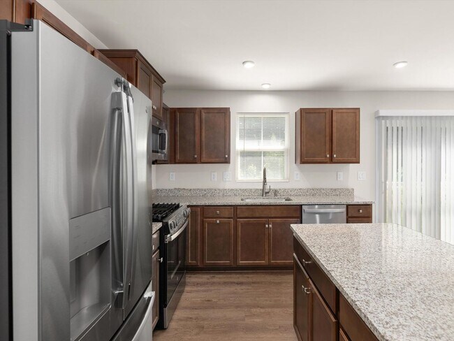 Building Photo - BeachTree Preserve Beauty | Finished Basement, Pool Access & Lawn Care Included
