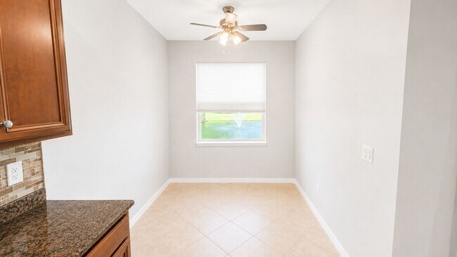 Building Photo - 7915 Moonstone Dr