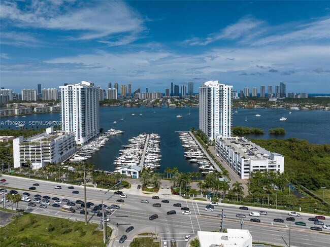 Building Photo - 17111 Biscayne Blvd