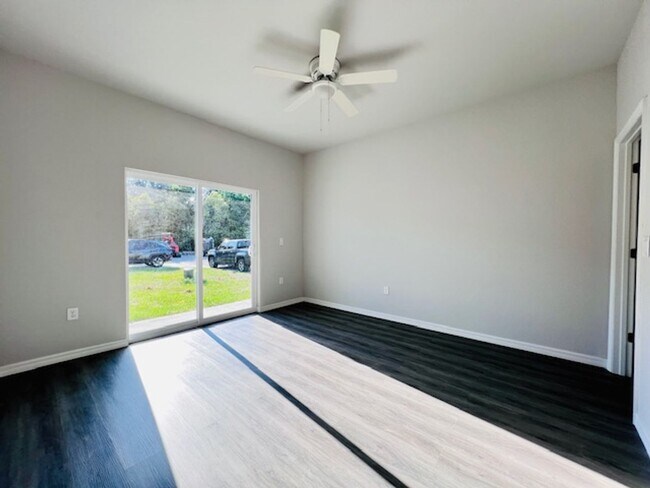 Building Photo - 1487 Las Villas Blvd