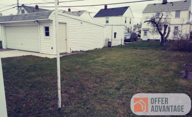 Building Photo - 20730 Nicholas Ave