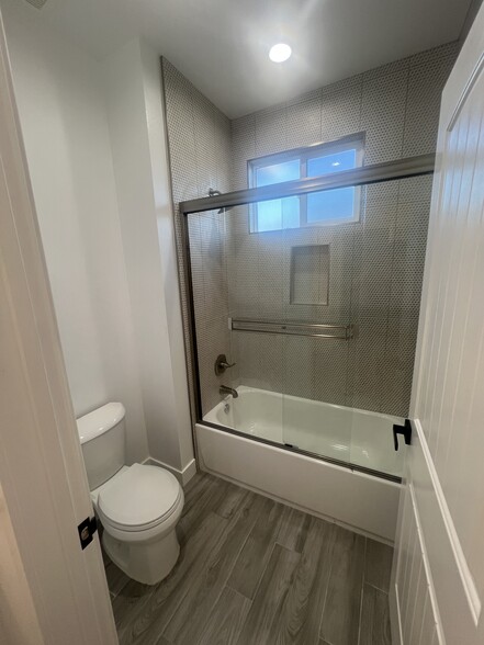 Building Photo - 17639 W Vuong Pl