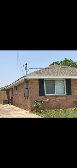 Building Photo - 4644 Bonita Dr