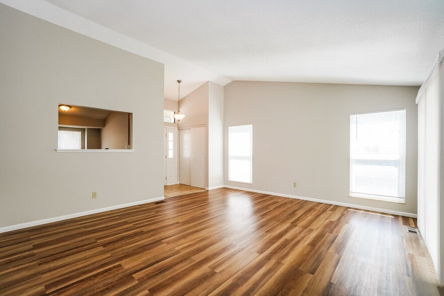 Building Photo - 5975 Cape Coral Ln