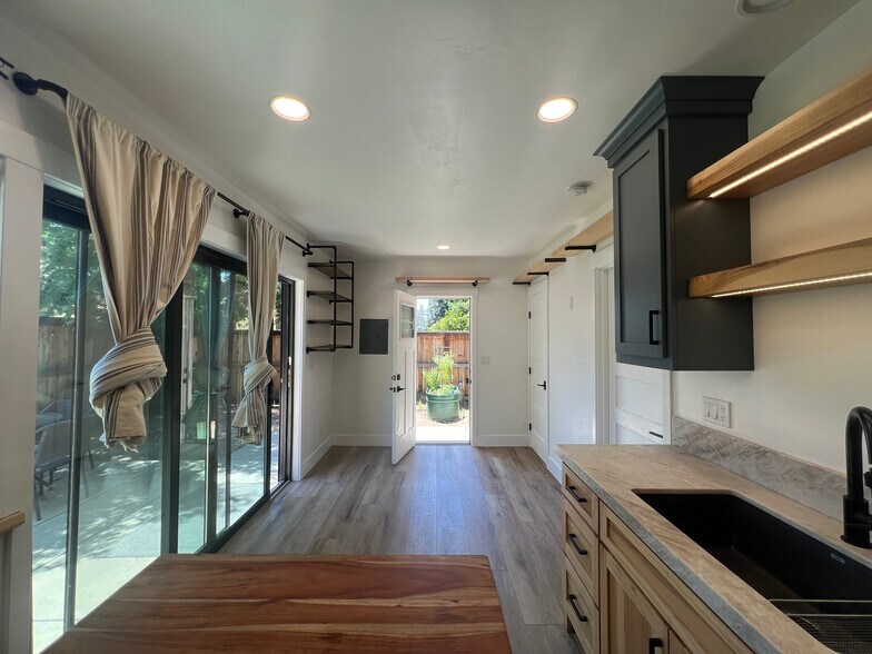 Main room - 416 Crow Canyon Dr