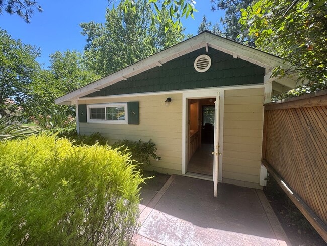 Building Photo - 3 dwelling property located in Rio Linda