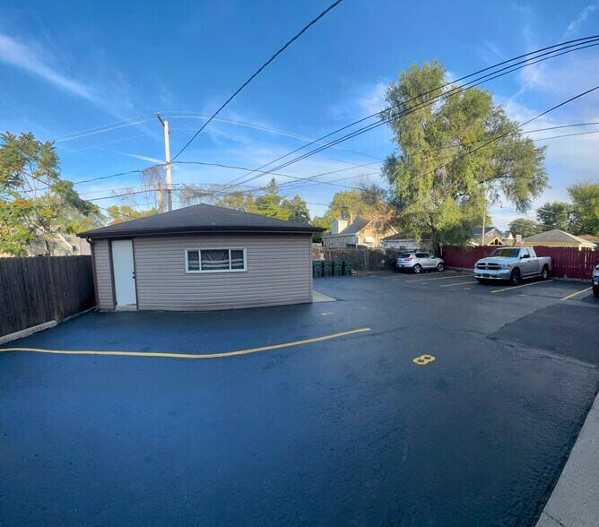 Building Photo - 1619 N 35th Ave