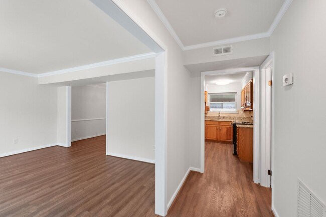 Building Photo - 1768 Olympic Dr