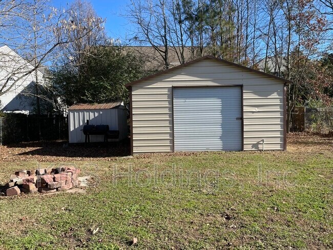 Building Photo - 816 Mullen Rd